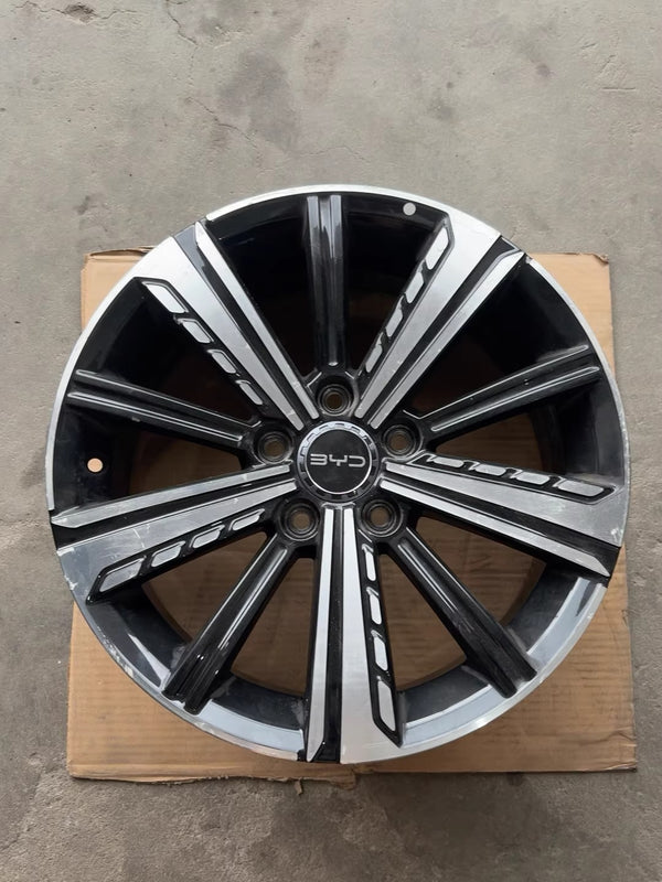 Genuine BYD Destroyer 05 OEM 17" Alloy Wheel Set (x4) - Factory Take-Offs - No Bend/Warp - Minor Dings & Scratches